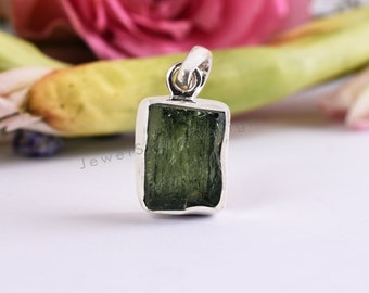 Natural Moldavite Pendent, Raw Moldavite Pendant, Green Crystal Pendant, Sterling Silver Moldavite Pendant , Unique Pendant, Gift For Mother