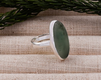 Nefritjadering, oval sten, grön färgad sten, uttalandering, present till henne, attraktiv ring, 925 sterlingsilverring, present till henne/honom