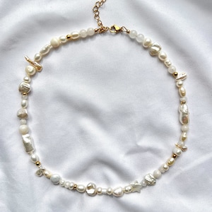 Elle's Pearl Necklace image 1