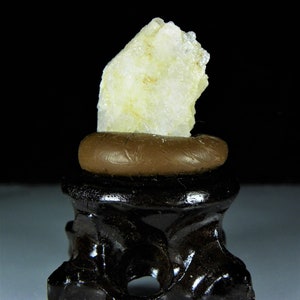 Huge! 80 ct Norway Phenakite. 80 ct 1 3/8&quot; Norway Phenacite / Phenakite Crystal Rough Magic healing power Free of Wood table