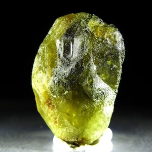 Natural Green Herderite - 79 carats green Herderite Excellent healing Power Synergy 12 stone  1 1/8 &quot;