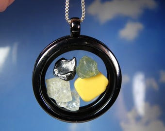 Colgante Synergy de 12 piedras: fenakita, herderita y tectita tibetana