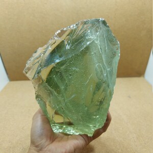 2,2 kgs of rough Andara Crystal Clear Green with fiber bubbles monatomic for healing