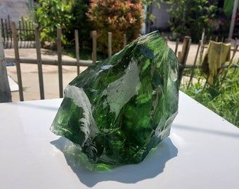 4,8 Kgs Andara crystal Green Moss monatomic with fiber inside.