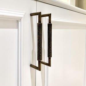 Juego de tiradores de armario vintage de 7,87 pulgadas con forma de cilindro y cáscara de naranja, de latón macizo antiguo, para puerta, decoración del hogar y la cocina.