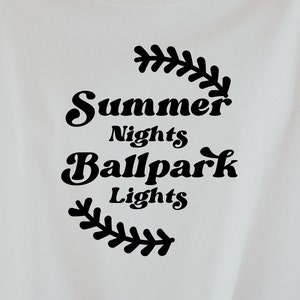 Zomernachten & Ballpark Lights SVG PNG, honkbal shirt Svg, honkbal minnaar svg, honkbal moeder Svg, grappige honkbal Svg, gesneden bestanden sublimatie