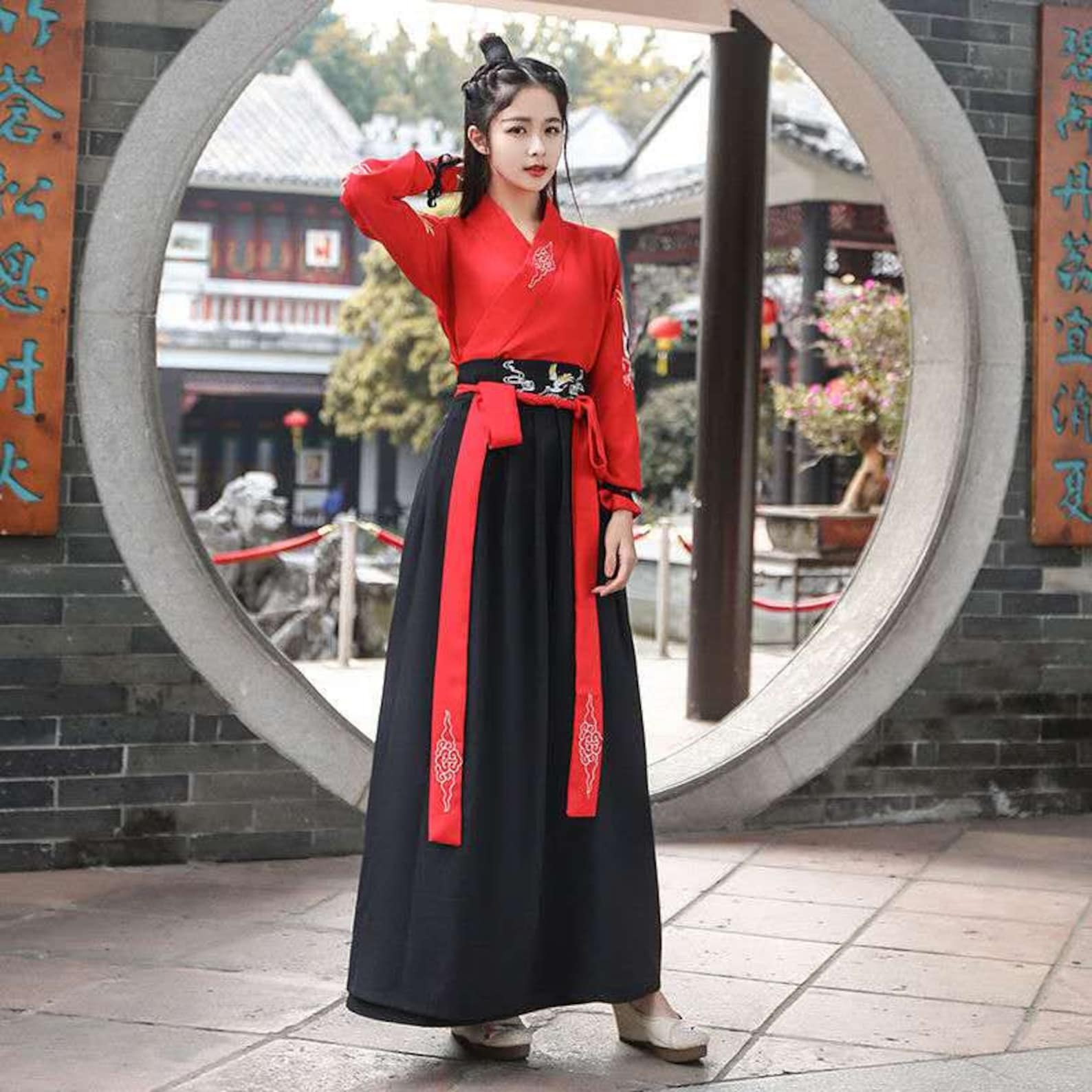 red and black hanfu