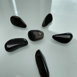 Reduces Anger and Resentment - Obsidian Crystal