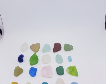 Scottish sea glass in lovely colours, fantastic collection of  20 pieces in various colours and sizes.  For Crafting or jewellery making.