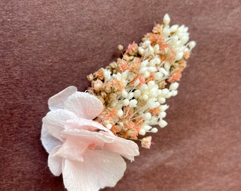 Haarspeldje in gedroogde bloemen