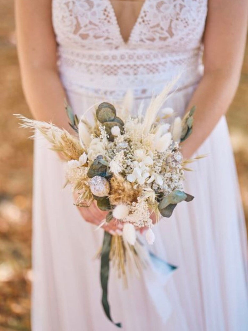 Bouquet de mariée blanc et vert en fleurs séchées image 1