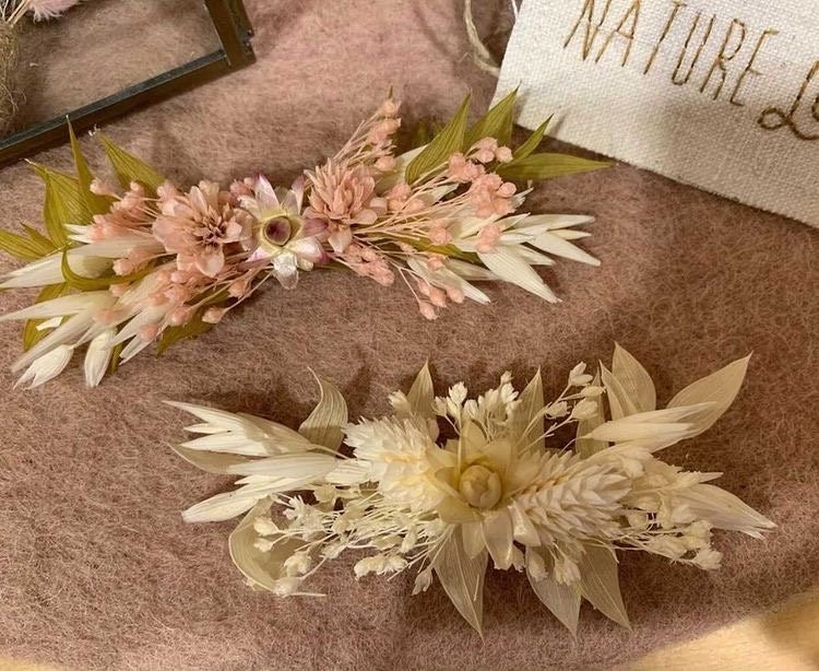 Broche en Fleurs Séchées