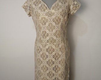 Vintage sixties lace dress in olive green and ivory