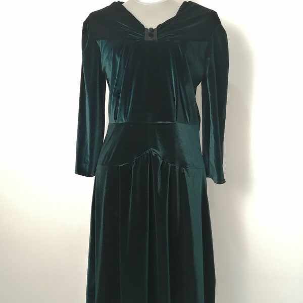 reproduction de robe vintage en velours vert, robe de style années 1940, robe repro, manche longue