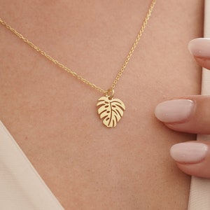 14k Gold Monstera Deliciosa Leaf Necklace • Monstera Foliage • Rose Gold Monstera Leaf Pendant • Dainty Tropical Leaf Charm • Plant Necklace