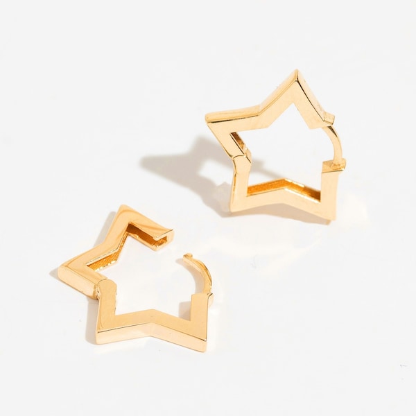 14k Gold Star Hoop Earrings • 14k Gold Hoops • Delicate Star Earrings • Gold Star Huggie Hoop Earrings • Small Hoop Earrings • Star Earrings