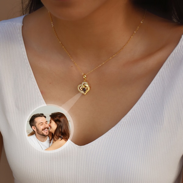 Collier de projection de photo de cœur personnalisé • Collier de projection de cœur d'amour • Pendentif commémoratif • Cadeau pour maman • Cadeaux de Noël pour elle