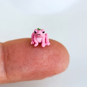 Micro Frog Sculpture, Mini Frog Figurine, Dollhouse Miniature, Fairy Garden Miniature, Frog Gifts for Woman,