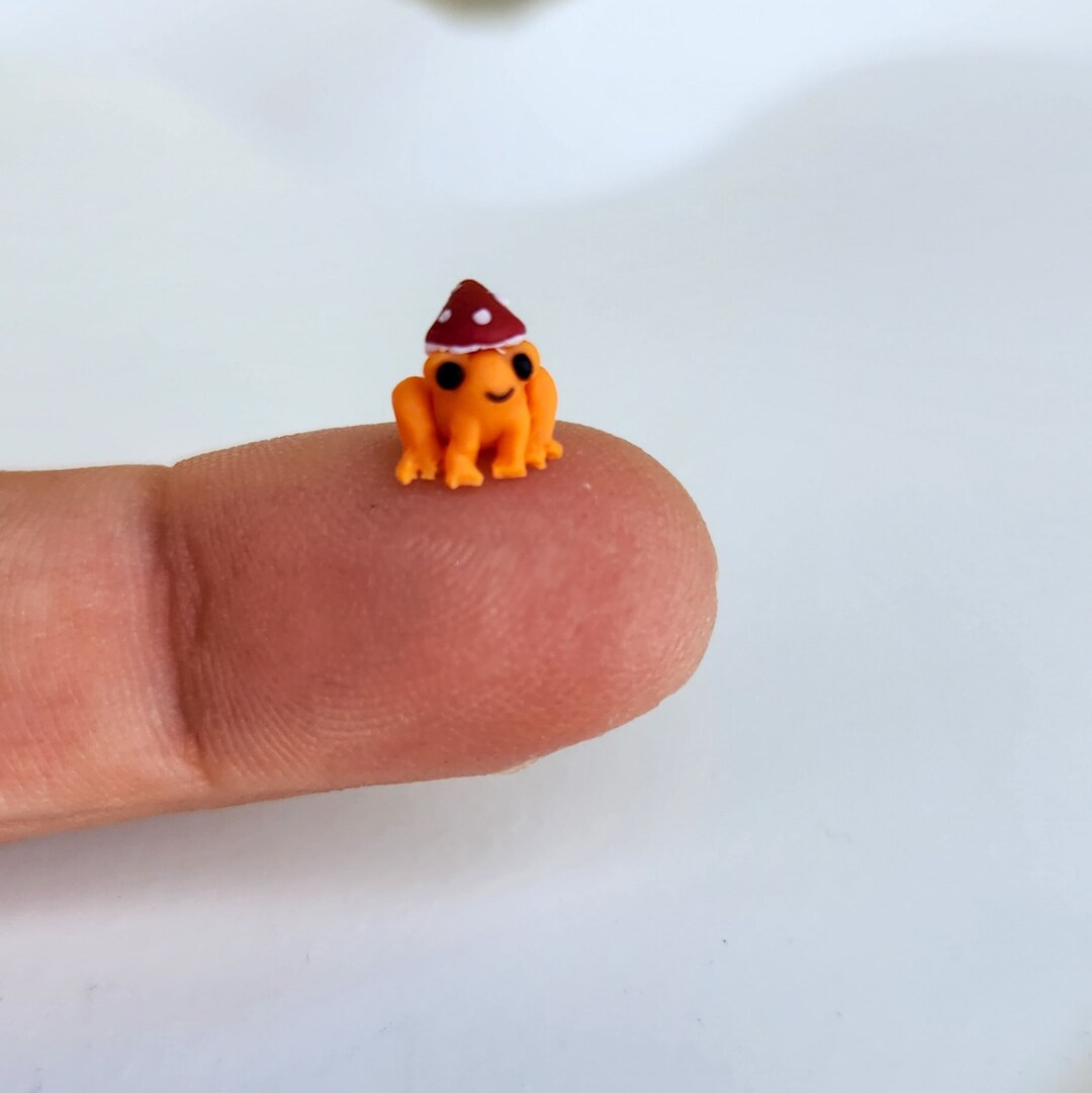 Micro Frog Sculpture, Mini Frog Figurine, Dollhouse Miniature, Fairy ...