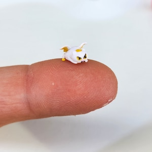Micro Plumpy Sculpture, Mini Neopets Petpet Figurine, Dollhouse Miniature, Fairy Garden Miniature, Neopets Gifts for Woman,