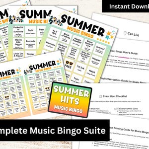 Puede incluir: Un completo conjunto de bingo musical con m&uacute;ltiples tarjetas de bingo con &eacute;xitos populares del verano. Las tarjetas tienen t&iacute;tulos de canciones y nombres de artistas. La imagen tambi&eacute;n incluye una gu&iacute;a y una lista de verificaci&oacute;n. El texto "Summer Hits Music Bingo" es visible.