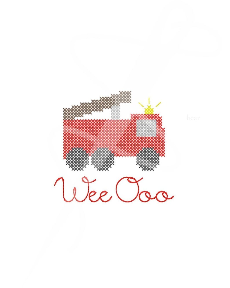 Pu&ograve; includere: Camion dei pompieri rosso con una scala, una luce gialla e ruote nere. Le parole "Wee Ooo" sono scritte sotto il camion.