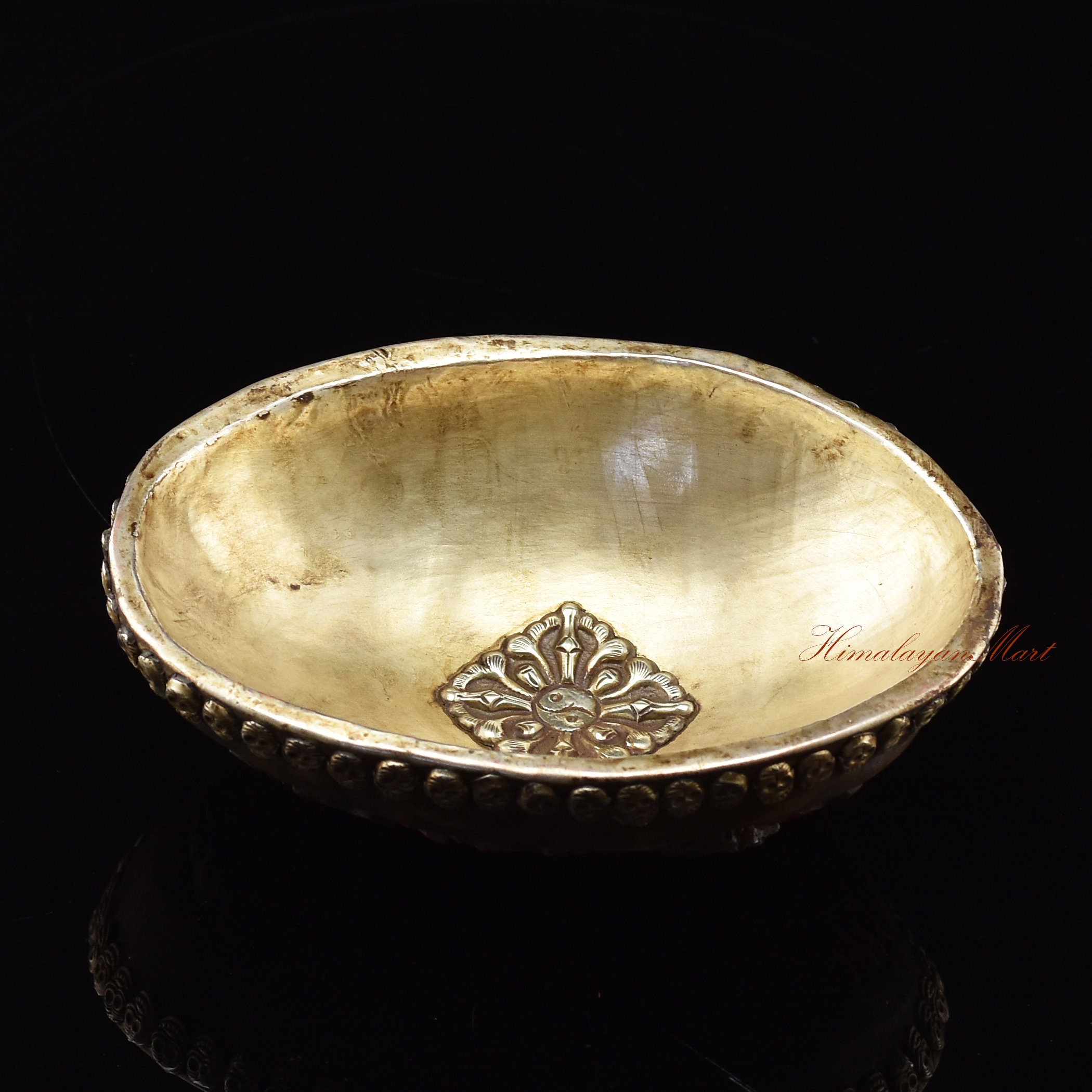 Hand Carved Simha Mukha Dakini Kapala: Tibetan Buddhist Offering Skull Cup  - Etsy, image size:2100x2100