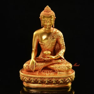 Fine Quality Gold Plated Small Shakyamuni Buddha / Tomba Ritual Copper Statue for Altar / Shrine / Monastery from Patan, Nepal