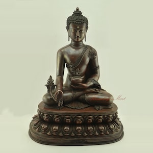 Fine Quality Beautifully Hand Carved Medicine Buddha / Sangye Menla Copper Statue in Oxidation Finish from Patan, Nepal