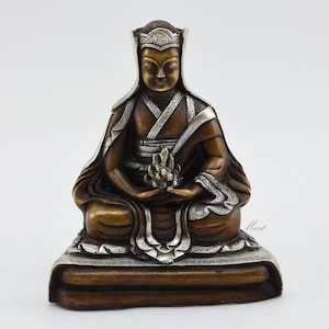 Fine Quality Oxidized Copper Alloy with Silver Plated Buddhist Tibetan Guru Gampopa Statue from Patan, Nepal