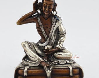 Fine Quality Oxidized Copper Alloy with Silver Plated Buddhist Tibetan Guru Milarepa Statue from Patan, Nepal