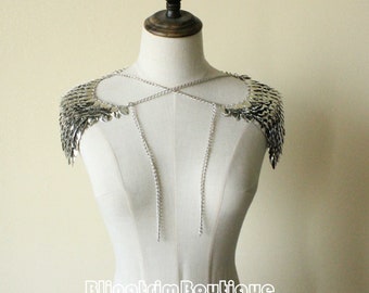 Shiny handmade scalemail shoulder armor, silver scalemaille chain maille pauldrons with chains, metal мedieval chainmail scale mail armor