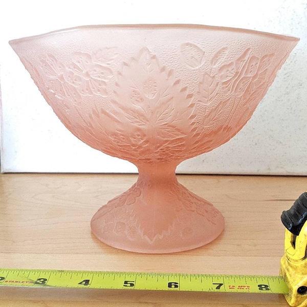 New Price! Beautiful clawfoot vase 1950's era glass. Pink and frosted in color, this dish is in excellent condition FREE SHIPPING