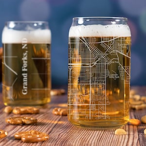 Grand Forks Beer Can Glass, Grand Forks ND Beer Can Glass Gift, Engraved City Map Glass, Grand Forks Gift, Housewarming, Gifts for Him