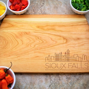 Sioux Falls Skyline Cutting Board, Sioux Falls South Dakota Gift, Sioux Falls Line Art, Modern Skyline, City Skyline, Sioux Falls SD Skyline