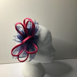 Fascinator color ciliegia e blu navy