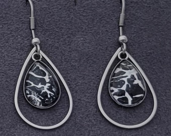 Boucles d’oreilles - Teardrop à l’intérieur teardrop en noir et blanc