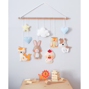 Personalized Felt Animal Wall Hanging: Nursery Decor