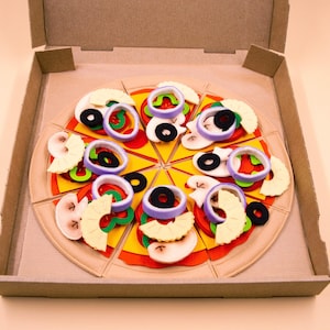 Felt Pizza toy, 8 slices with toppings, Felt food, Pretend play