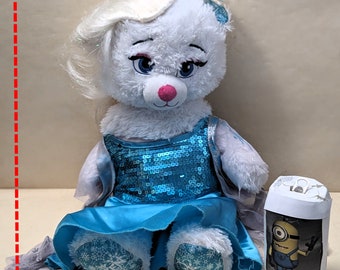 Juguetes de peluche: Build A Bear 17" Elsa Disney Princess Frozen White Plush Bear Vestido de copo de nieve con peluca.