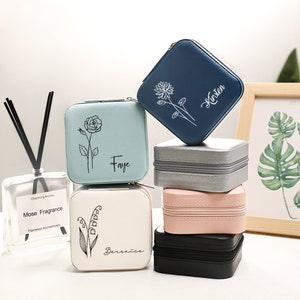 Portagioie in pelle personalizzato con nome, portagioie con fiori di nascita personalizzati, portagioie regalo per donne, regali per damigelle d'onore, regali di compleanno