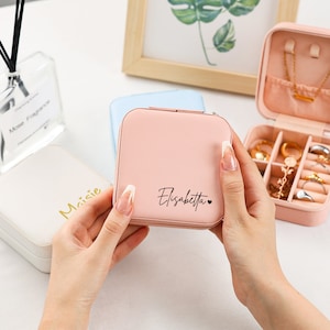 Portagioie in pelle personalizzato con nome, portagioie con nome personalizzato, portagioie regalo per donne, regali per damigelle d'onore, regali di compleanno