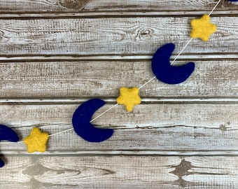 Felt Halloween Star and Moon Garland