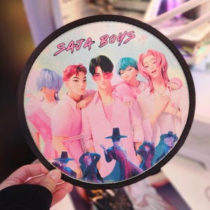 Ventaglio pieghevole Saja Boys / cacciatori di demoni / film / bibita gassata / ateez / ateez ufficiale / ateez san / kpop / coreano