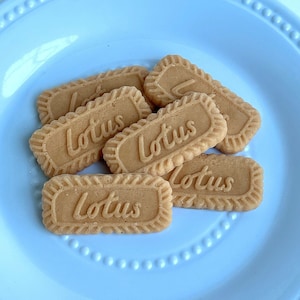 Biscoff Lotus Cookies melts, Bakery wax melts, Sweet fragrance, Bakery lovers, Pastry themed wax tarts, Home decor and scents, Handmade