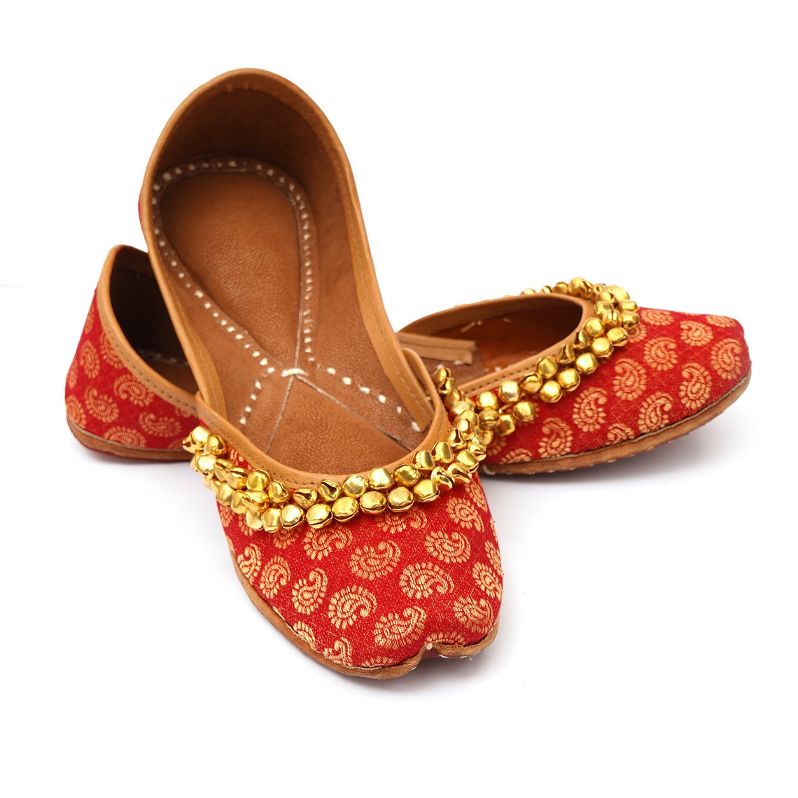 bridal red jutti