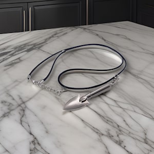 Portable Powder SHOVEL NECKLACE or KEYCHAIN Small Spice Stash Scoop for Cosmetics Supplements Travel and Outdoor Use Spoon
