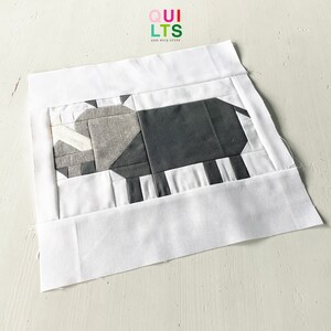 PDF Quilt Block Pattern – Rhinoceros – Animal Quilt