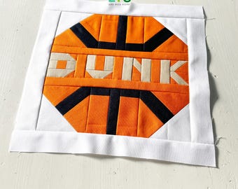 1960年代のモダンなパッチワーク、手縫いのキルティングと刺繍が施され