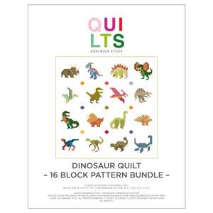 Puede incluir: Un patrón de descarga digital para una colcha de dinosaurios. El patrón incluye 16 bloques con diferentes dinosaurios en varios colores. El texto "Dinosaur Quilt - 16 Block Pattern Bundle -" se muestra en un rectángulo blanco en la parte inferior de la imagen.